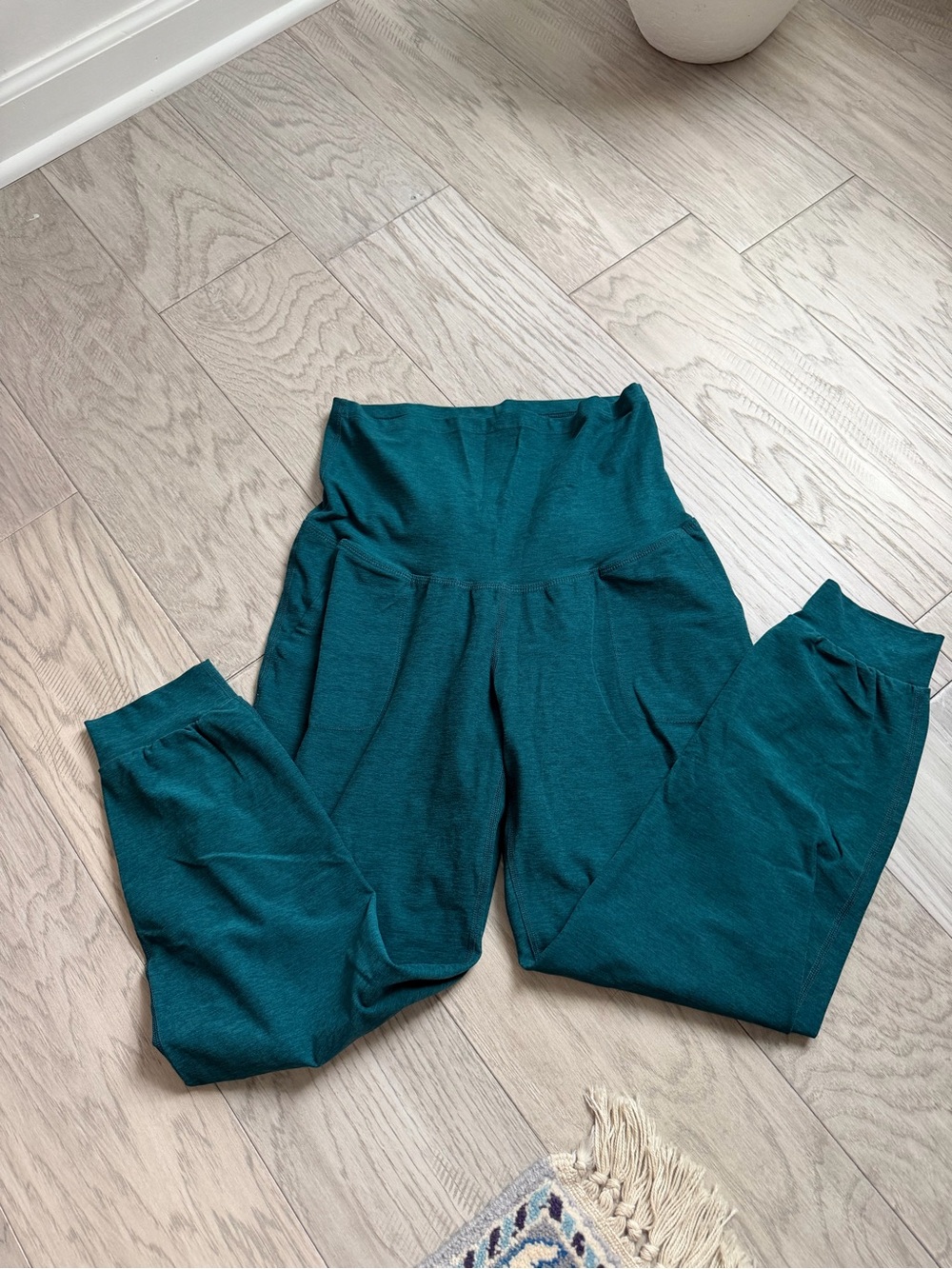 Beyond the Bump Teal High-Waist Maternity Leggings